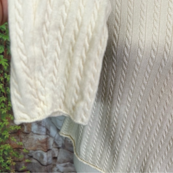 VINTAGE ST. JOHN BY MARIE GRAY Cream Cable Knit Turtleneck, L - Picture 3 of 11